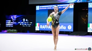 sr q raffaeli sofia ita sfe04841 copia simone ferraro ph